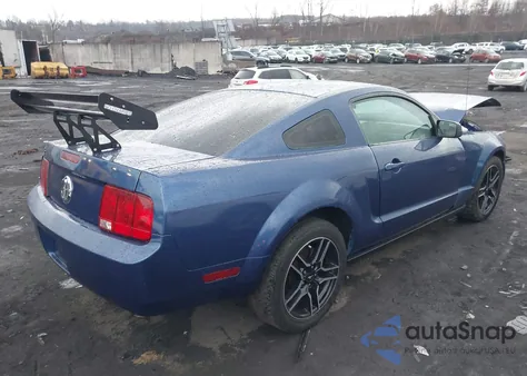 2007 Ford Mustang V6 Deluxe/V6 Premium z USA, uszkodzony, nr VIN 1ZVFT80N975240363